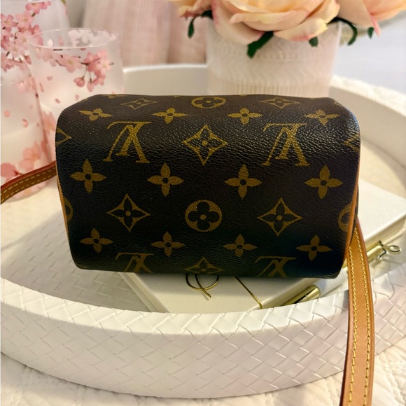 💯 Authentic Classic Louis Vuitton Monogram Nano Speedy. - Picture 6 of 7